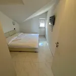 Penthouse With Pool Apartmán Funtana