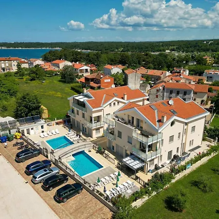 Apartmán Penthouse With Pool